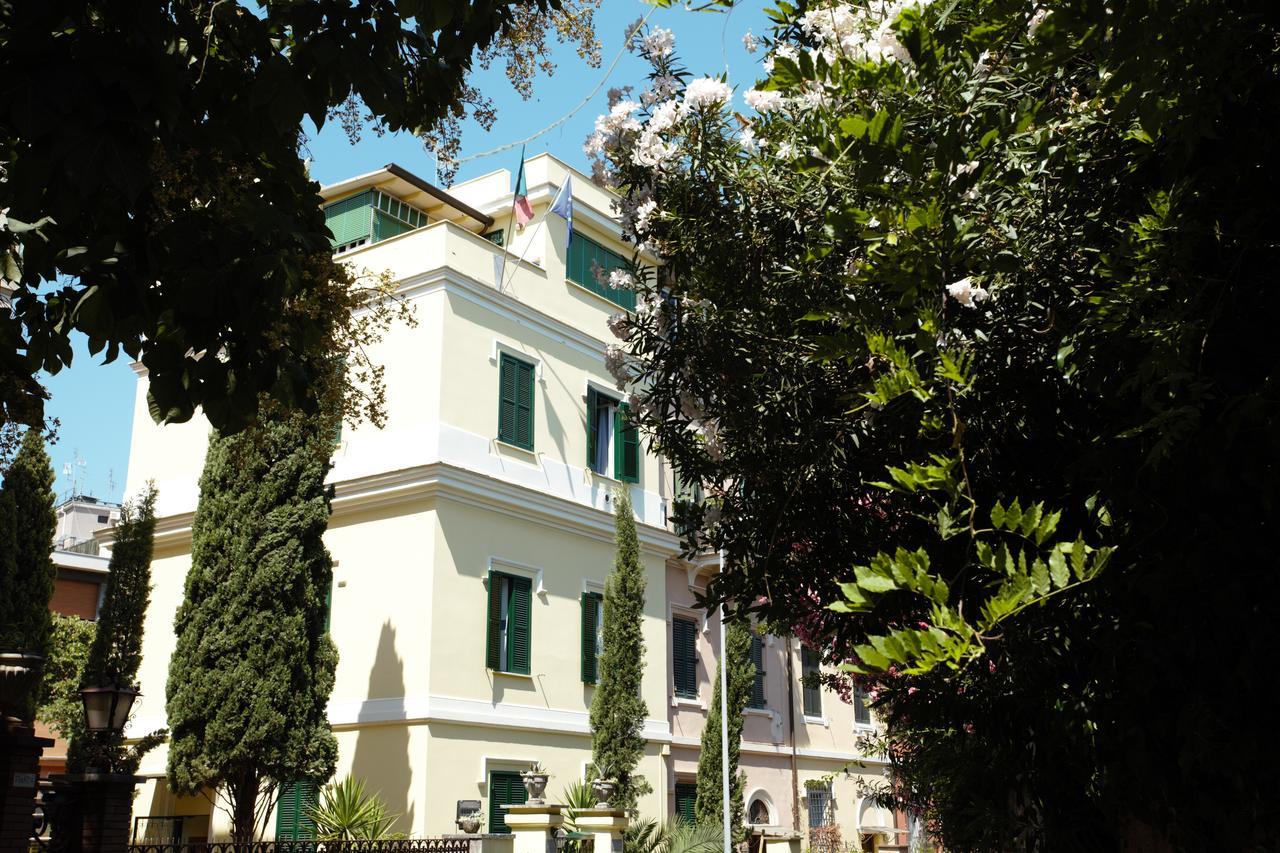 Alojamento de Acomodação e Pequeno-almoço Residenza Matilde Roma